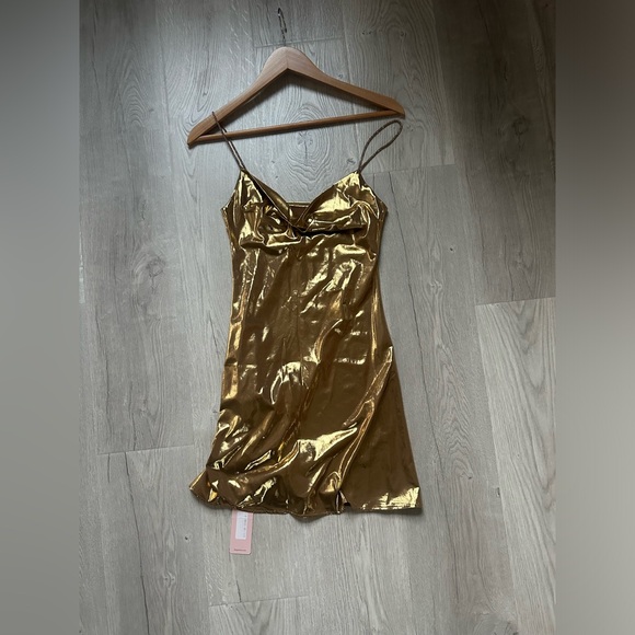 Gold Dress - Picture 2 of 4